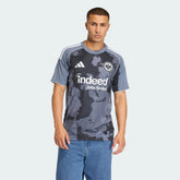Camisa Eintracht Frankfurt III 2025/26