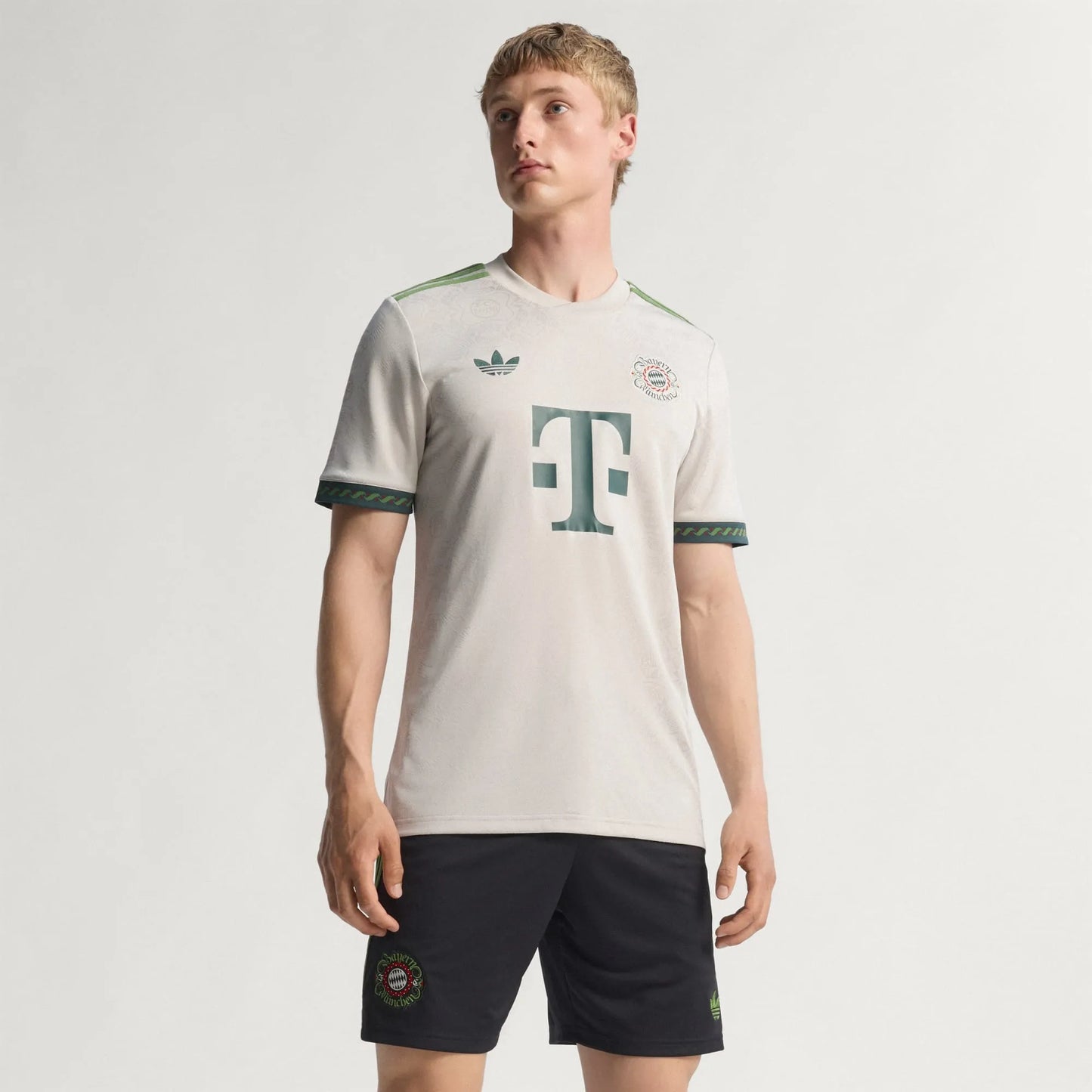 Camisa Bayern de Munique Especial Oktoberfest 2025