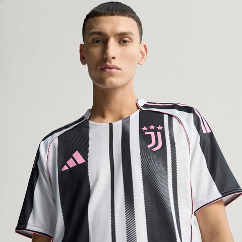 Camisa Juventus I 2025/26 Jogador