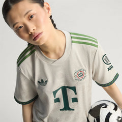 Camisa Bayern de Munique Especial Oktoberfest 2025 Feminina