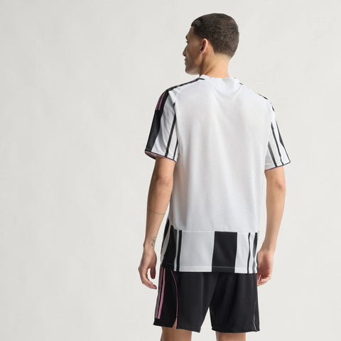 Camisa Juventus I 2025/26 Jogador