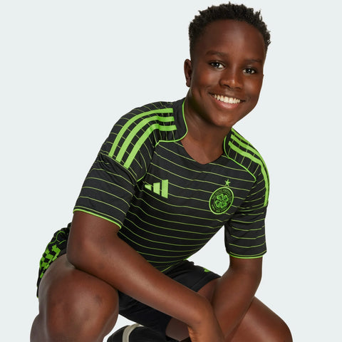 Conjunto Infantil Celtic II 2025/26