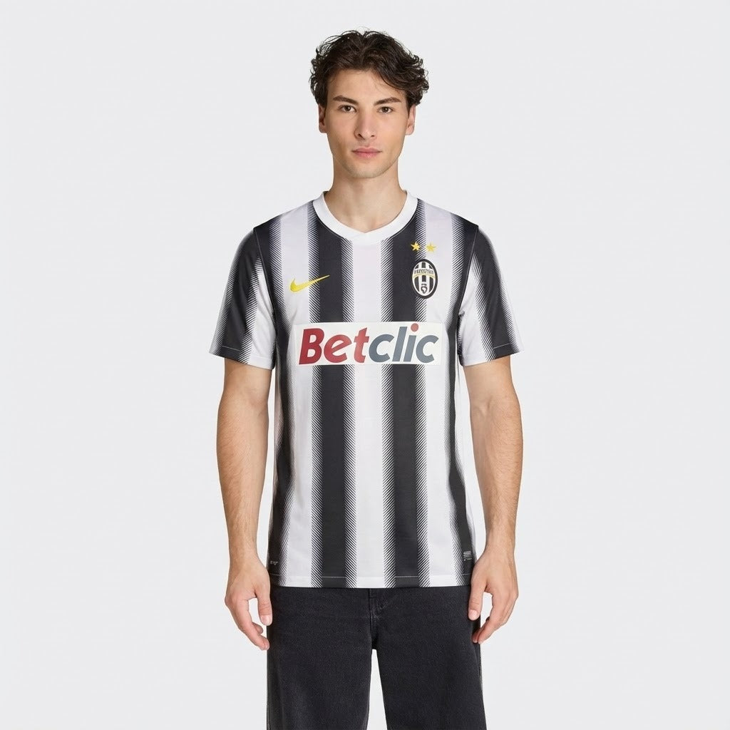 Camisa Retrô Juventus 2011/12 I